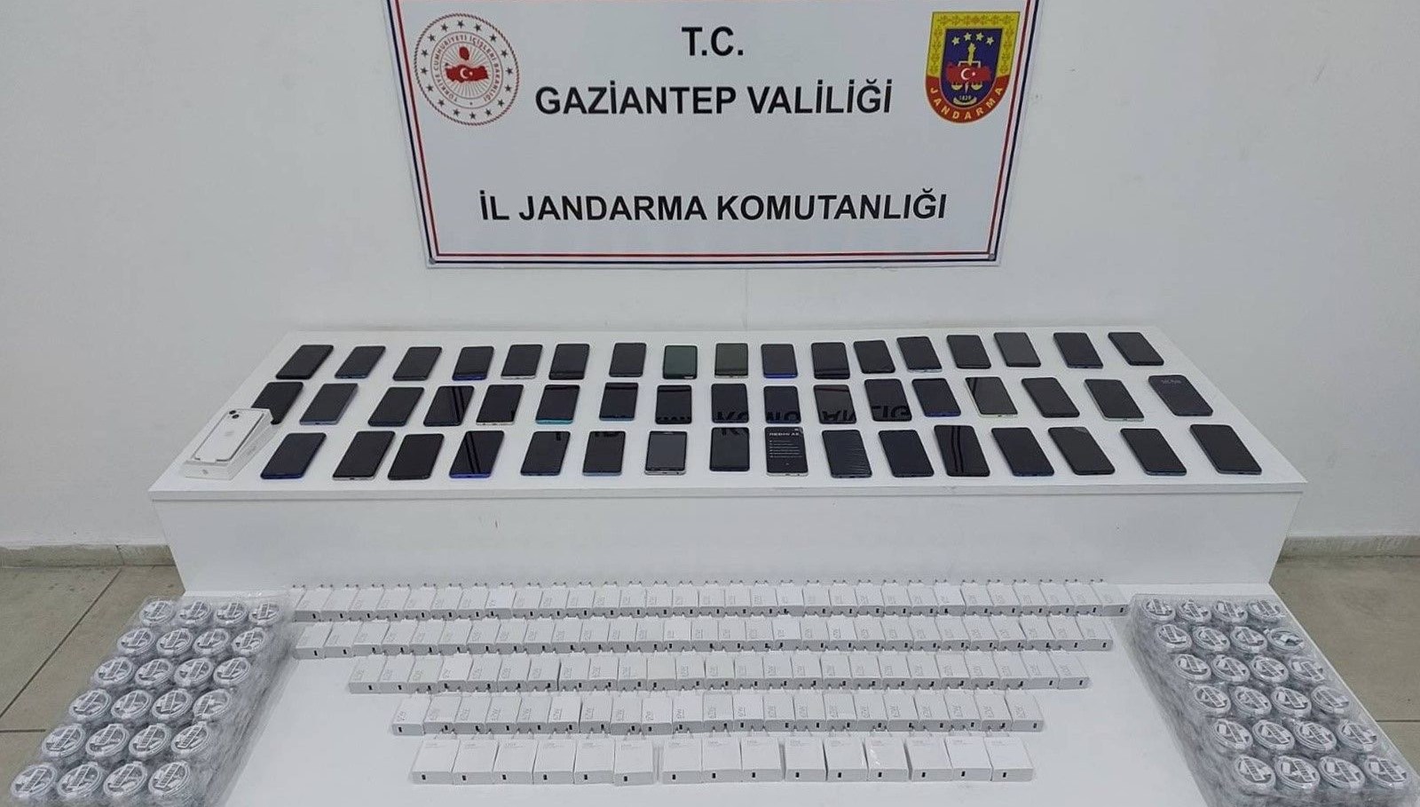 gaziantepte13 milyon tl degerinde kacak telefon ele gecirildi vkE98UcO