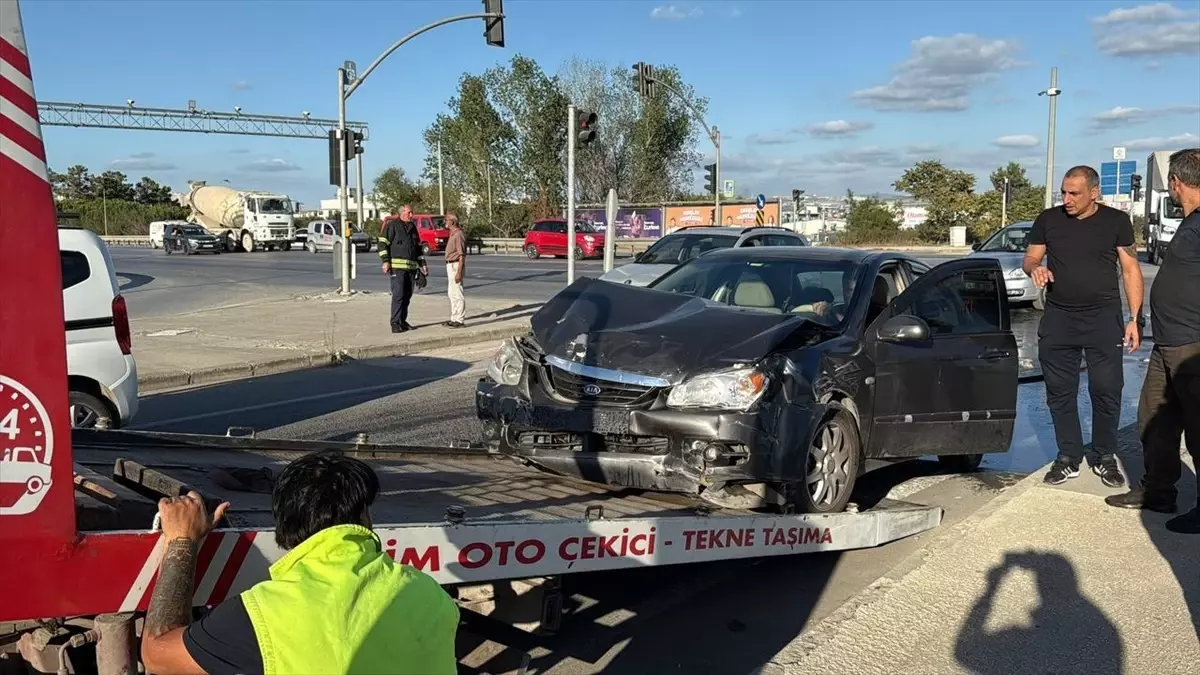 gebzede trafik kazasi 6 yarali 7GaP2FAN