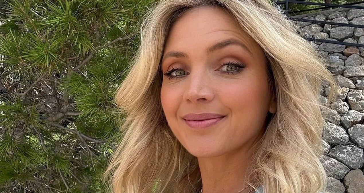 havalimaninda ustunu kapat uyarisi yolcuyu isyan ettirdi gOSCPXSk