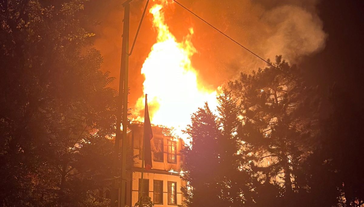 tarihi konak yanginina iki tutuklama O3ib42Or