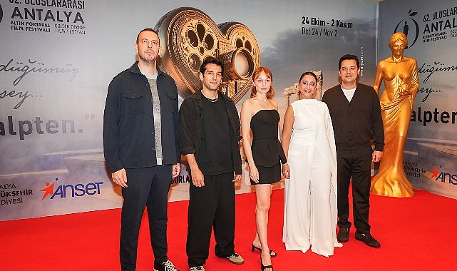 altin portakalda ilk gala gelin takimi 2 ekibiyle birlikte seyirci karsisindaydi QQ7eLZ5Q.jpg