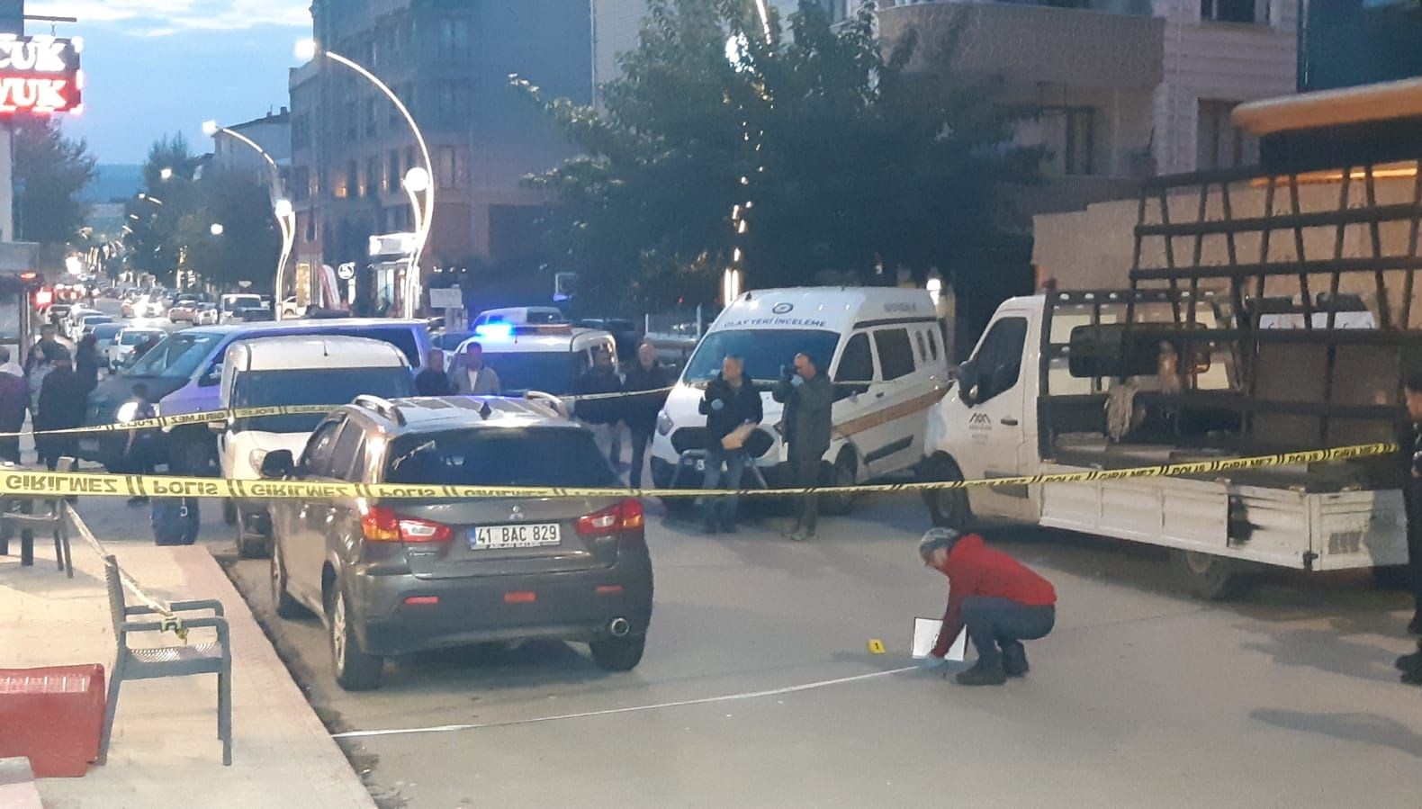 trafik kavgasi kanli bitti 1 kisi ayagindan silahla vuruldu rsTLI3TB.jpg