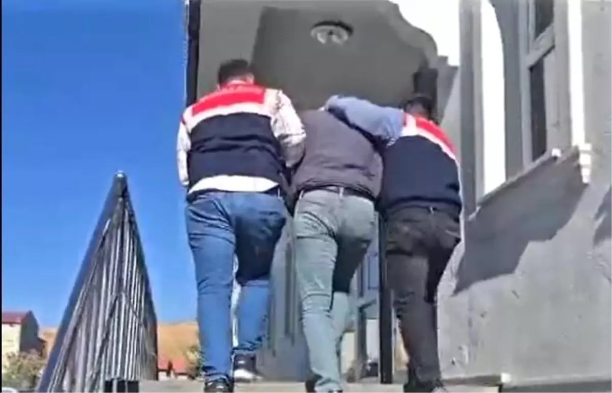 yuksekovada 9 yil hapis cezali sahis yakalandi AueHX3JD.jpg