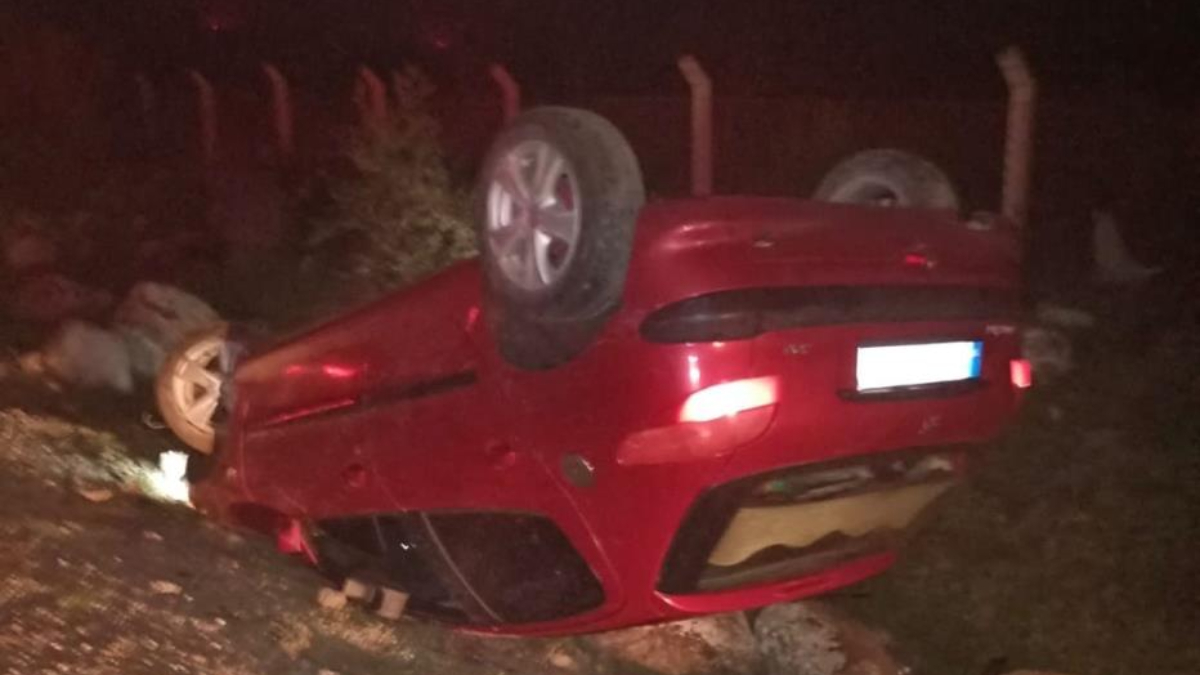 Çanakkale’de takla atan otomobilin sürücüsü öldü