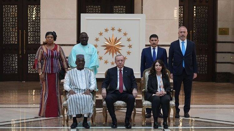 Erdoğan, 5 ülkenin büyükelçisini kabul etti