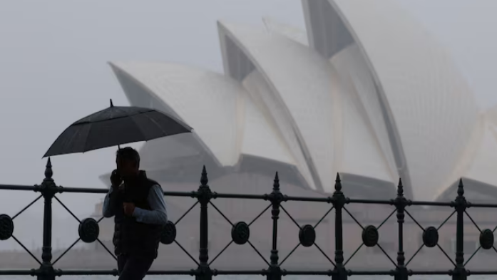 Fina Tropikal Siklonu, Avustralya’yı elektriksiz bıraktı