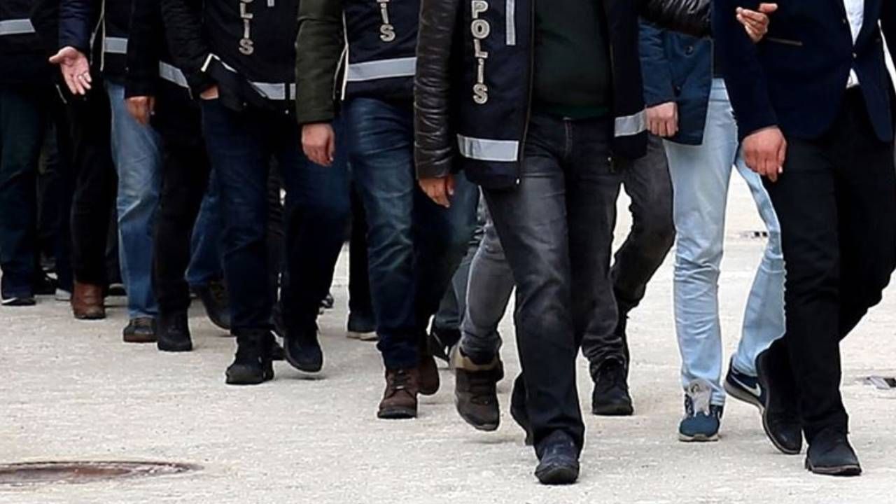 İstanbul merkezli FETÖ operasyonu: 35 şüpheli tutuklandı