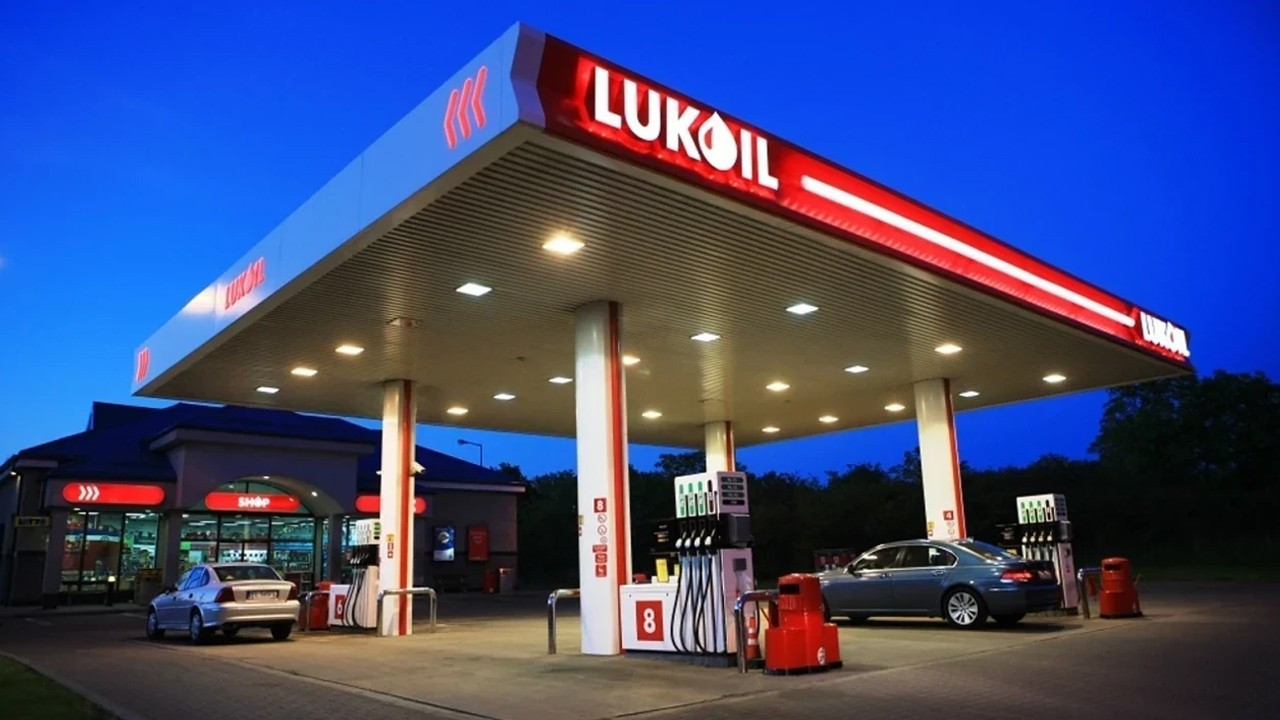 Lukoil’den uluslararası varlık satışı hamlesi: Yeni potansiyel alıcılarla müzakereler başladı