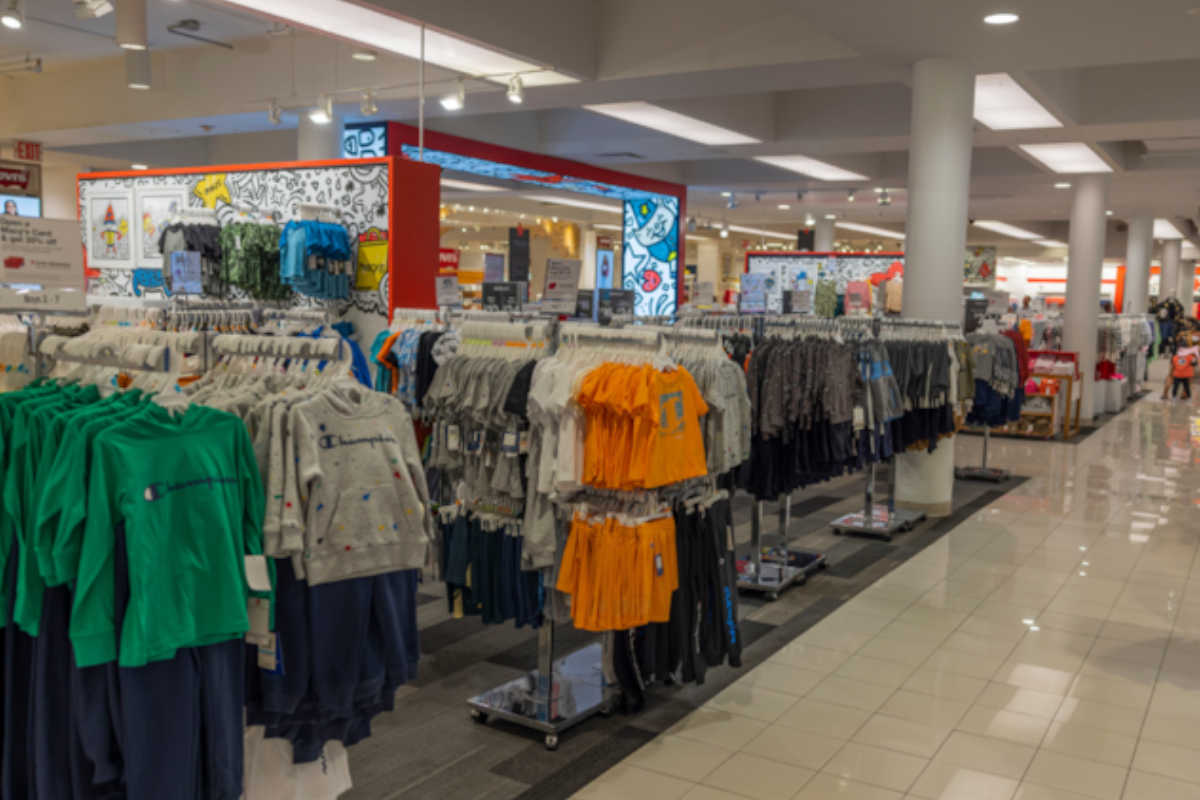 Ticaret Bakanlığı’ndan iki çocuk giyim markası ürünlerine toplatma kararı