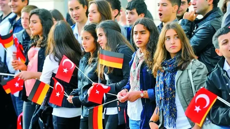 Yurt dışı Türklere güç takviyesi