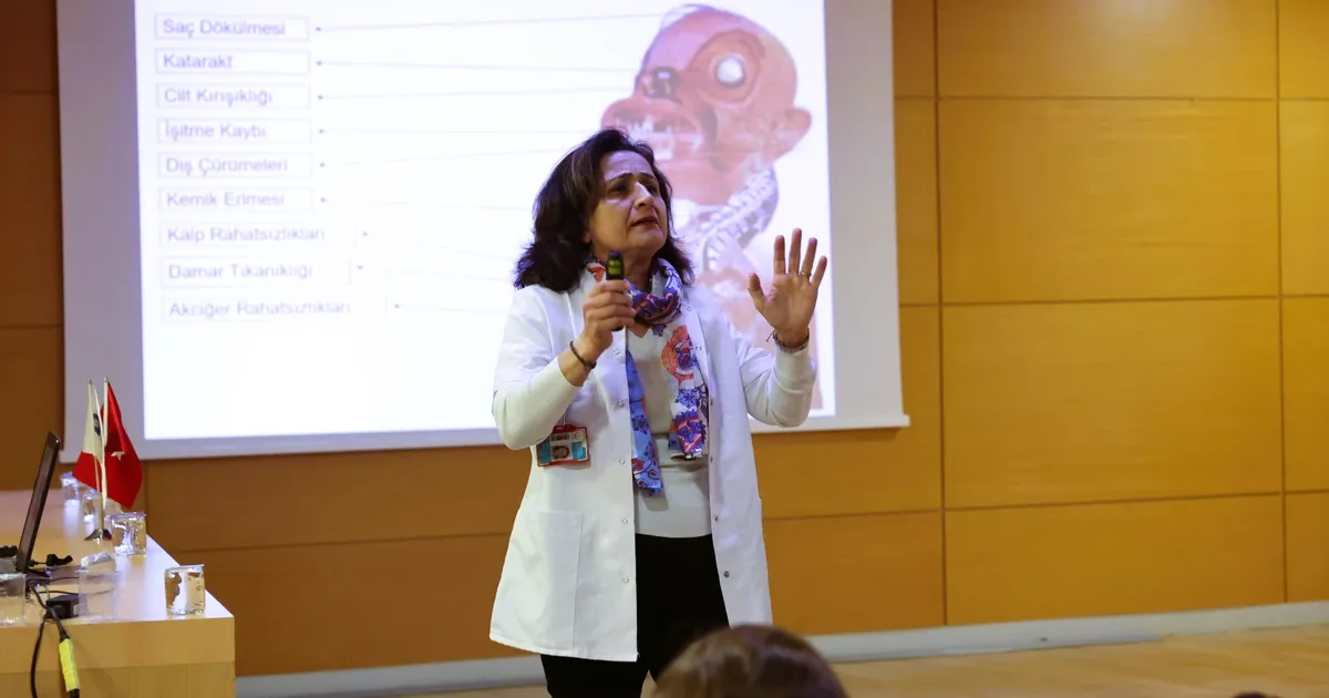 Antalya Büyükşehir’den personellere sağlık ve farkındalık eğitimi