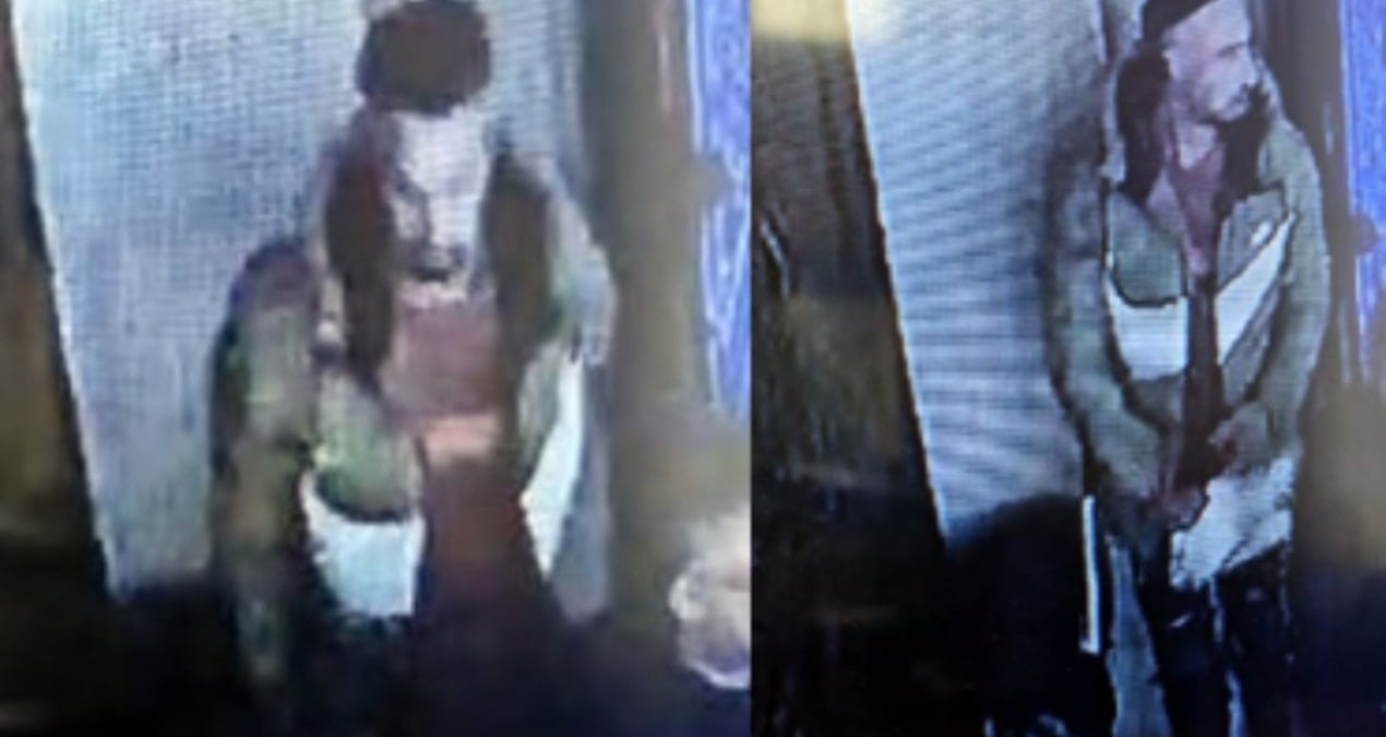 Camide namaz kılanların çantalarını çaldı!