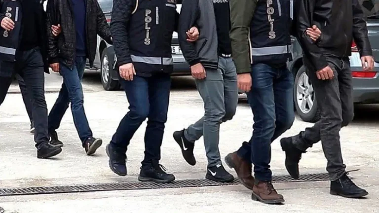 3-ilde-change-arac-operasyonu-16-supheli-yakalandi-28-arac-ele-gecirildi-q5WQjcaO