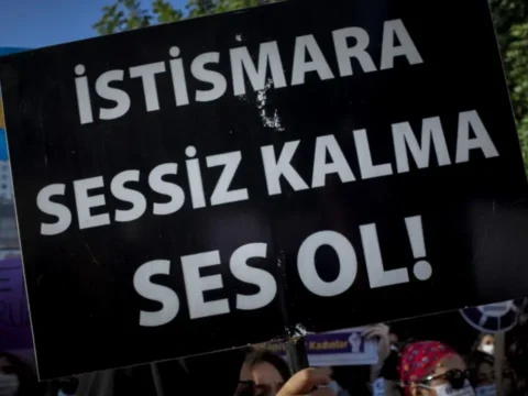 Cocuga istismar davasi anne sikayeti geri cekti sanik tahliye edildi TLGeL1tn