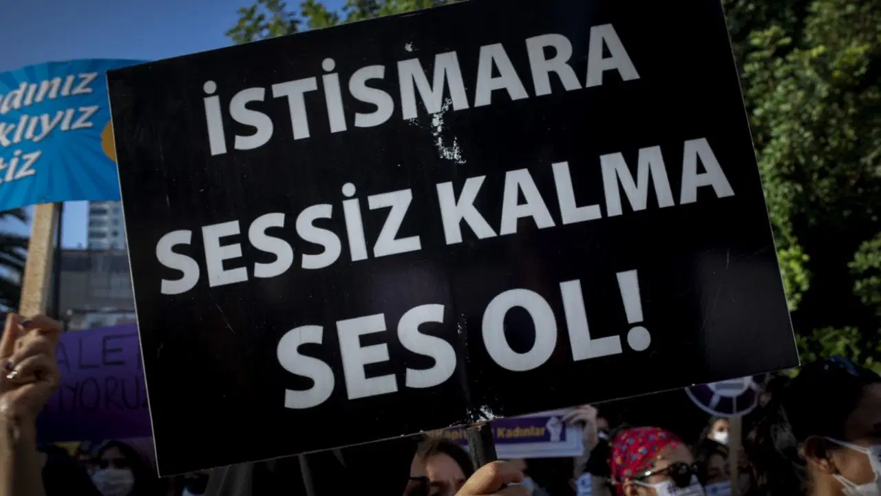 Cocuga istismar davasi anne sikayeti geri cekti sanik tahliye edildi TLGeL1tn