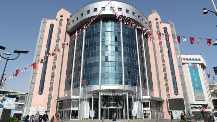 Izmit belediyesinde secim tarihi belli oldu KnR28qpj